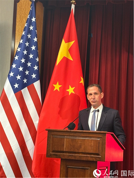 旧金山市市长罗伟在新春招待会致辞。人民网记者 邓圩摄